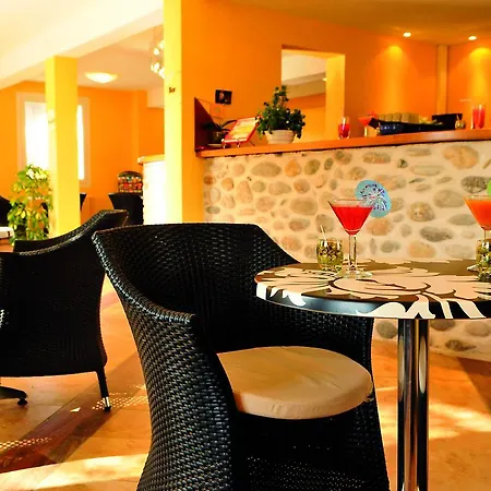 Vtf Le Domaine Du Grand Luberon