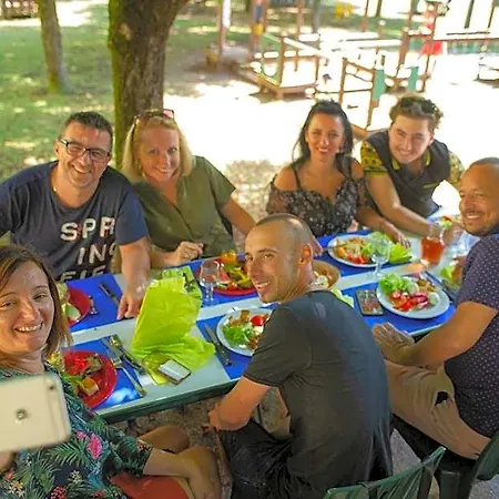 Holiday park Vtf Le Domaine Du Grand Luberon 3*